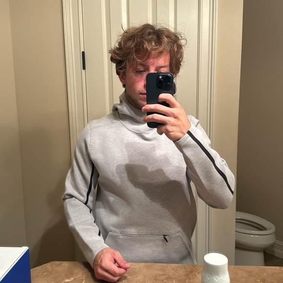 Lululemon thick neck hoodie - Picture 4 of 4